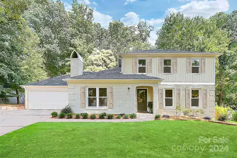 9420 Hinson Dr, Matthews, NC 28105