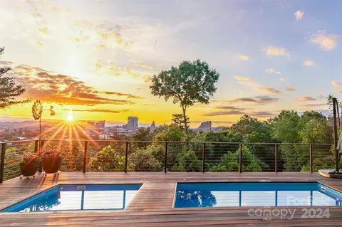 52 Ardmion Park, Asheville, NC 28801