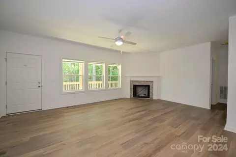 35 Fallen Oak Dr, Sylva, NC 28779 photo 12