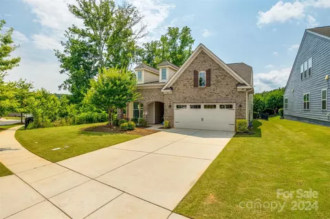 378 Kentmere Ln, Clover, SC 29710