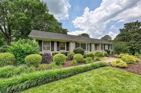 5018 Beckford Dr, Charlotte, NC 28226