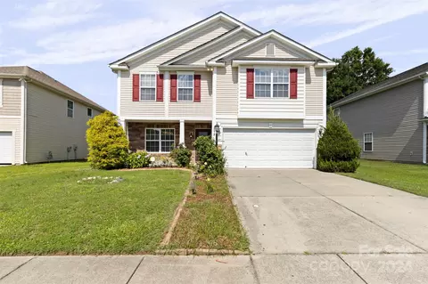 15419 Lakepoint Forest Dr, Charlotte, NC 28278