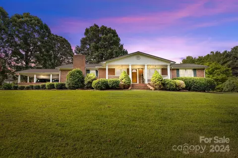 2122 Dean Ln, Lincolnton, NC 28092