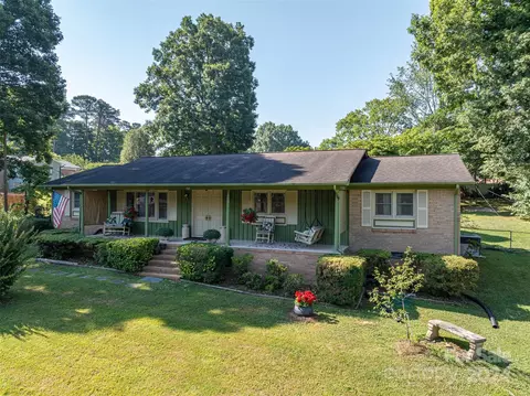1515 Cecelia Dr, Gastonia, NC 28054