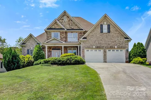 4777 Morning Glow Ln, Hickory, NC 28602