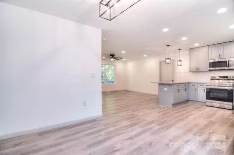 Living - 1604 Tower Ct, Monroe, NC 28112 photo 4 of 4