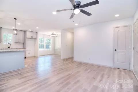Living - 1604 Tower Ct, Monroe, NC 28112 photo 3 of 4