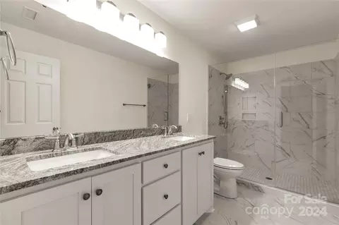 352 Rainbow Cir, Clover, SC 29710 photo 12