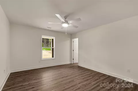 352 Rainbow Cir, Clover, SC 29710 photo 14