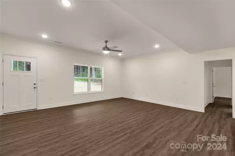 352 Rainbow Cir, Clover, SC 29710 photo 7