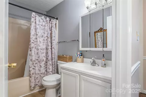 Bath - 218 Davis Dr, Morganton, NC 28655 photo 1 of 1