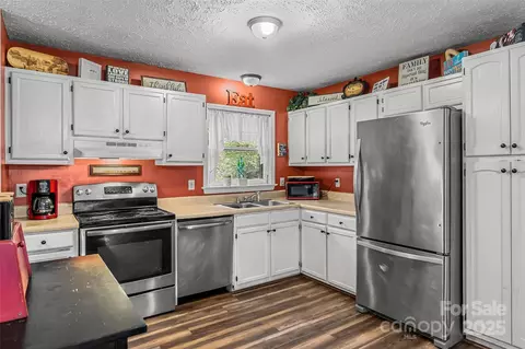 Kitchen - 218 Davis Dr, Morganton, NC 28655 photo 3 of 3