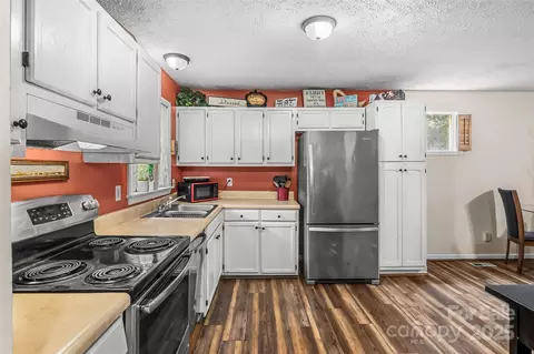Kitchen - 218 Davis Dr, Morganton, NC 28655 photo 1 of 3