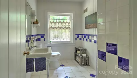 Bath - 376 Page Farm Rd, Tryon, NC 28782 photo 1 of 1
