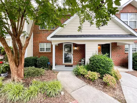 4013 Melrose Club Dr, Matthews, NC 28105