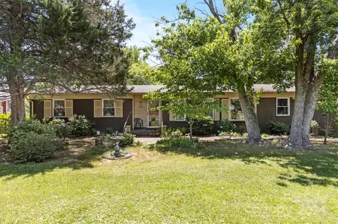 7300 Delta Ln, Charlotte, NC 28215