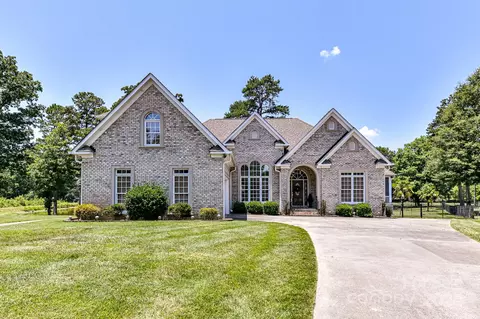 1020 Wadsworth Ln, Indian Trail, NC 28079