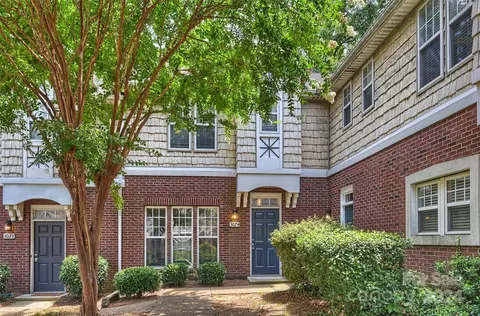 3074 Uxbridge Woods Ct, Charlotte, NC 28205