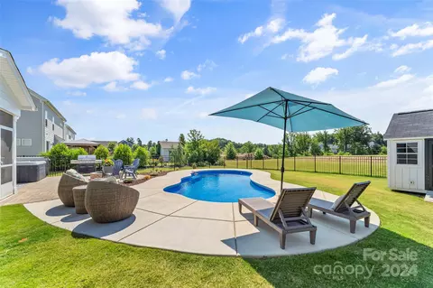 15111 Keyes Meadow Way, Huntersville, NC 28078