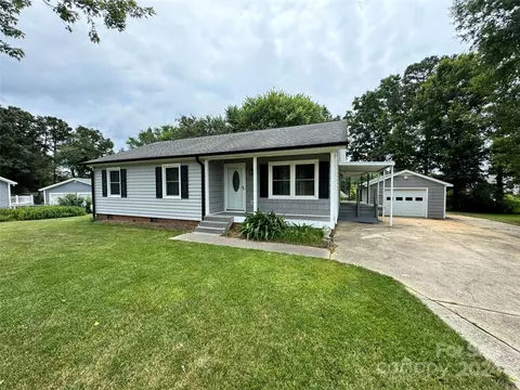 3501 Wonderland Dr, Matthews, NC 28104