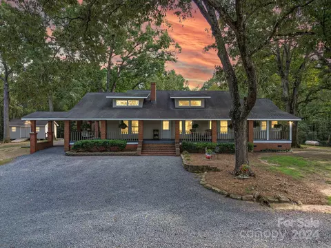 303 W Passaic St, Peachland, NC 28133