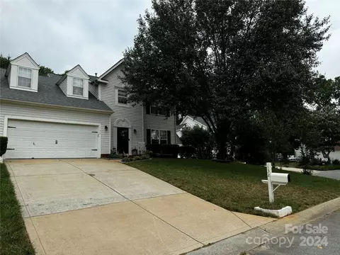 132 Dannyn Grove Ct, Mooresville, NC 28117