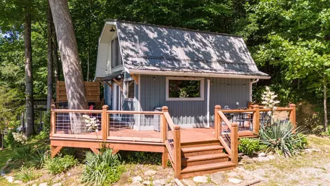 571 Paradise Mountain Rd, Canton, NC 28716