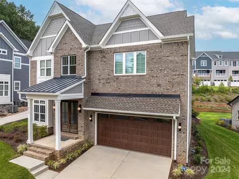 Exterior - 811 Naples Dr, Davidson, NC 28036 photo 3 of 6