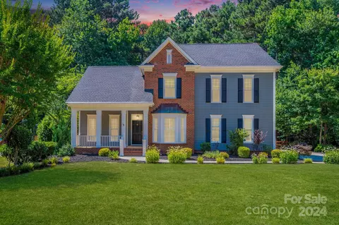 262 Bay Harbour Rd, Mooresville, NC 28117