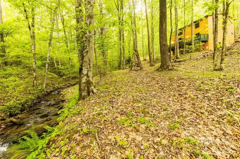 475 Moonlight Dr, Bryson City, NC 28713