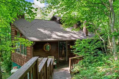 99 Skyline Dr, Waynesville, NC 28786