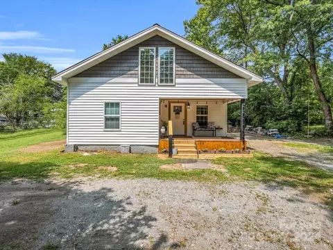 152 Railroad St, Forest City, NC 28043
