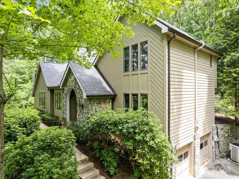 22 Underwood Dr, Waynesville, NC 28786