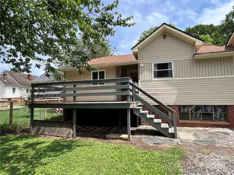Exterior - 804 Rutherford Rd, Marion, NC 28752 photo 5 of 9