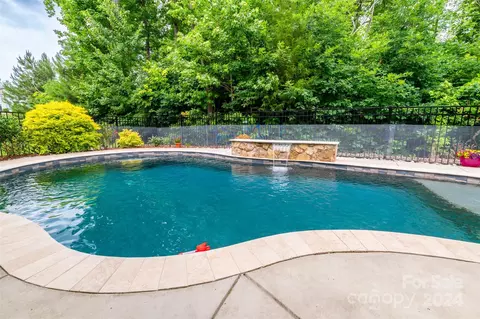 124 Tomahawk Dr, Mooresville, NC 28117