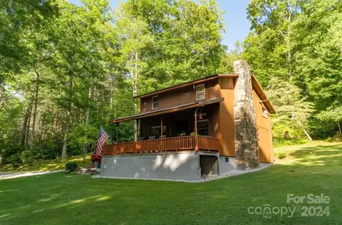120 Lu Ern Ln, Spruce Pine, NC 28777