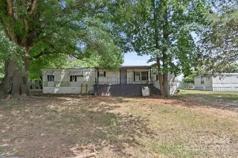 1413 Turner Dr, Gastonia, NC 28052