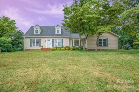 1163 Downing Ct, Lincolnton, NC 28092