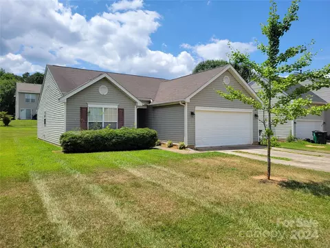 6438 Wedron Ct, Charlotte, NC 28216