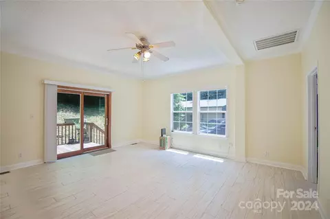 Living - 124 Wilds Branch Rd, Marshall, NC 28753 photo 1 of 3