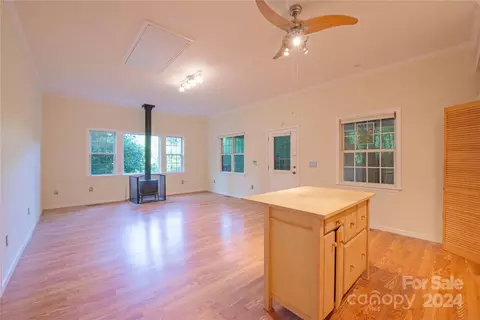 Living - 124 Wilds Branch Rd, Marshall, NC 28753 photo 3 of 3