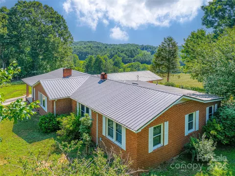 631 Deacon Dr, Marion, NC 28752