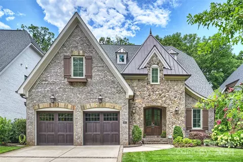 4607 Harper Ct, Charlotte, NC 28210