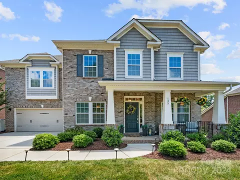 135 Alexandria Dr, Mooresville, NC 28115