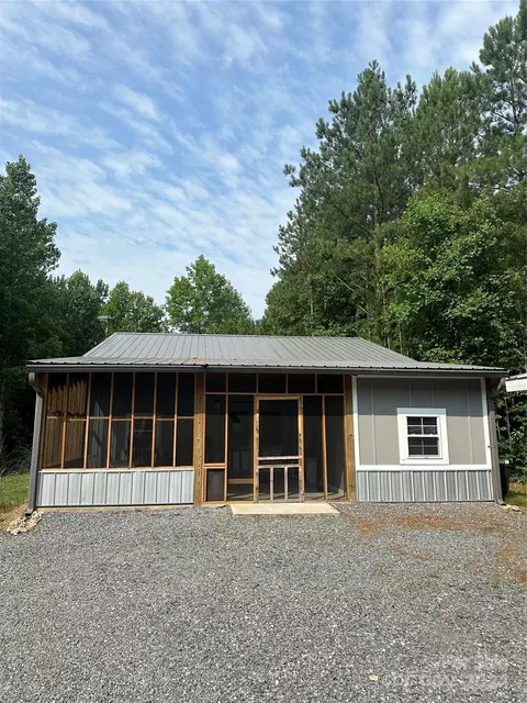 1011 Warlick Rd, Lawndale, NC 28090