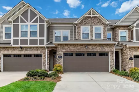 9325 Glenburn Ln, Charlotte, NC 28278