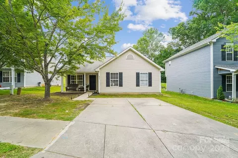 5222 Beam Lake Dr, Charlotte, NC 28216