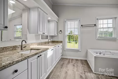 Bath - 2140 Sheffield Rd, Harmony, NC 28634 photo 2 of 5