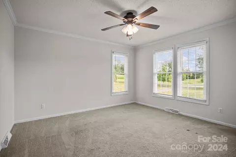 Bedroom - 2140 Sheffield Rd, Harmony, NC 28634 photo 2 of 7