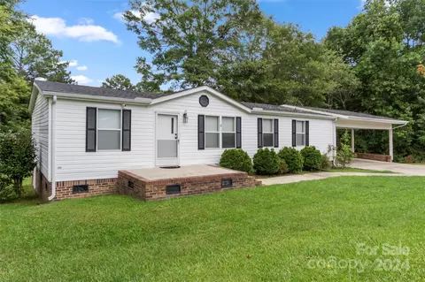 2839 Drew Dr, Lancaster, SC 29720